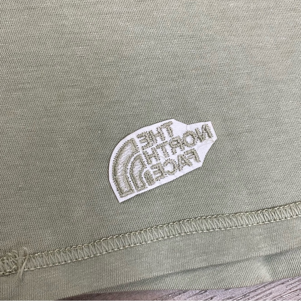NWT The North Face Women’s Tea Green W Terrain SS Large Short Sleeve Tee - Picture 9 of 16